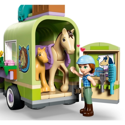 LEGO FRIENDS 42695 Przyczepa z koniem i źrebaczkiem